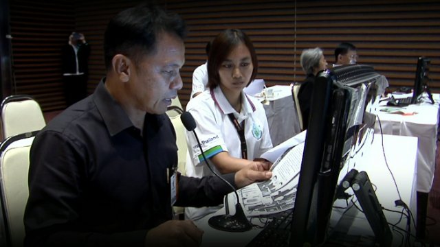 อาสาสมัครจัดทำหนังสือเสียงและบทความเสียงเพื่อผู้พิการทางสายตา