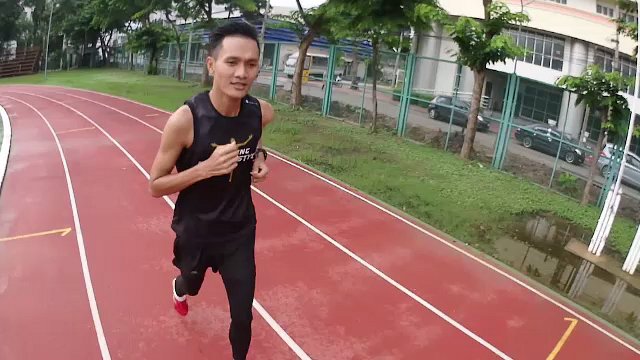 หนุ่มออฟฟิศขาแรง