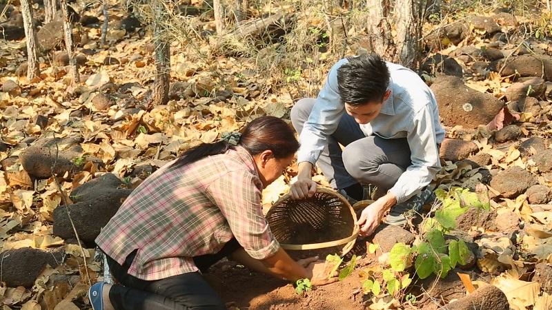 ทั่วถิ่นแดนไทย : เที่ยวเพลินเจริญสุข (บ้านเจริญสุข อำเภอเฉลิมพระเกียรติ บุรีรัมย์)