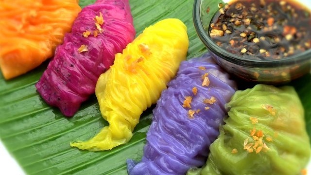 ข้าวเกรียบปากหม้อไส้หน่อไม้