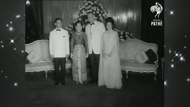 "ในหลวง-ราชินี" ต้อนรับ ปธน.สหรัฐฯ คนแรกที่เยือนไทย