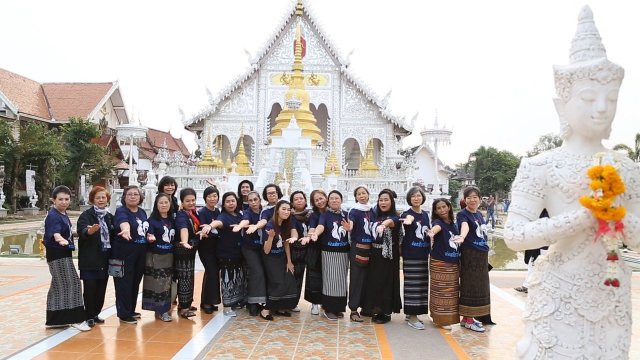 เก๋ายกก๊วน : ตักบาตรโอสถบนรถม้า เที่ยวเมืองลำปาง