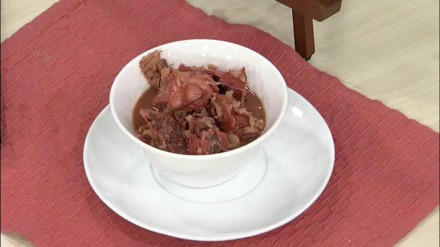 ครัวนารี : “ไก่เหล้า” ซุปยาชั้นยอดของชาวจีนแคระ