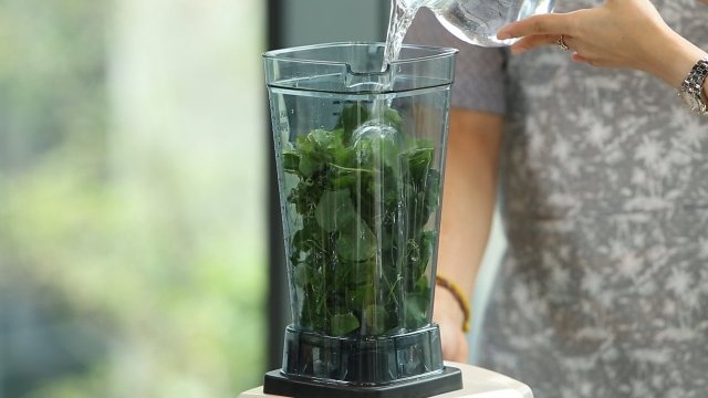 กินดี อยู่ดี กับหมอพรเทพ : น้ำตำลึงบำรุงสายตา ต้านเบาหวาน