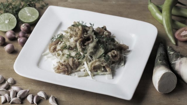 สลัดหน่อไม้สดน้ำพริกหนุ่ม