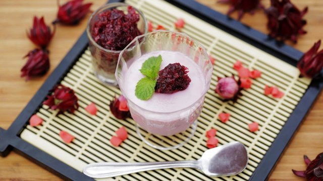 เมนูฟิวชัน: พานาคอตตากระเจี๊ยบแดง