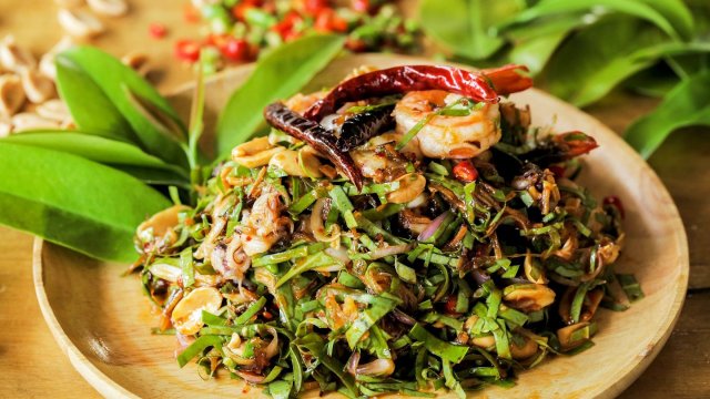 ยำใบชะมวงทะเล