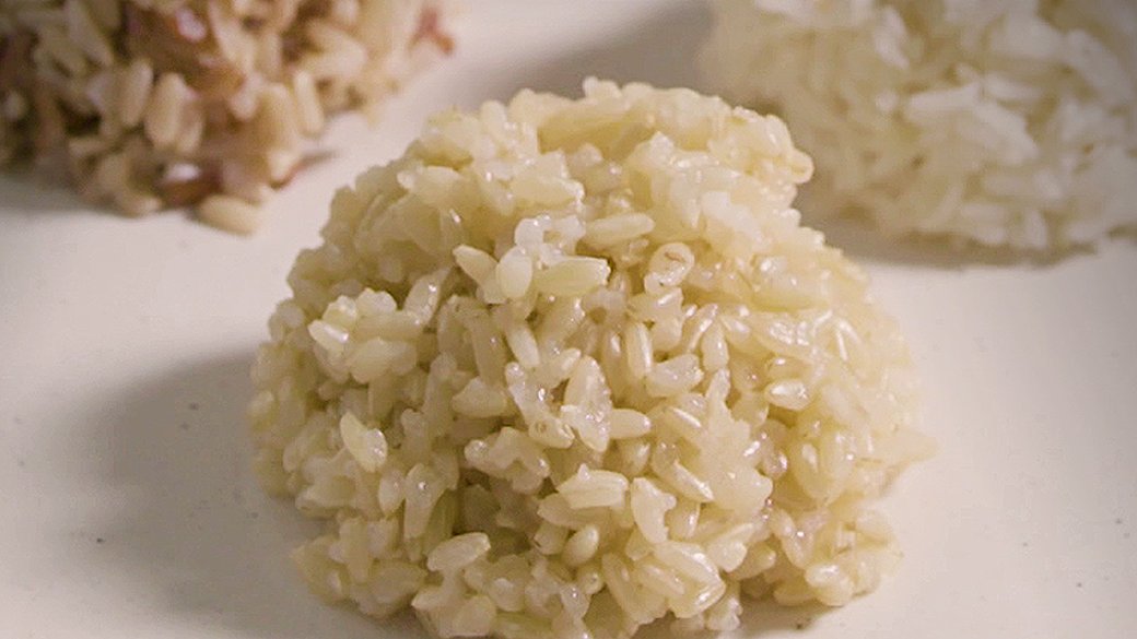 หอมกลิ่นสยาม - หุงข้าวเช็ดน้ำ กับไม่เช็ดน้ำ ตามตำราแม่ครัวหัวป่าก์